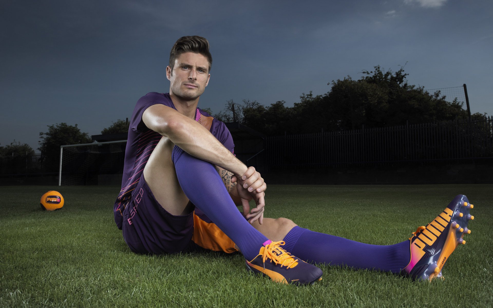 德甲超级攻防：精彩瞬间不断激烈！，德甲战术